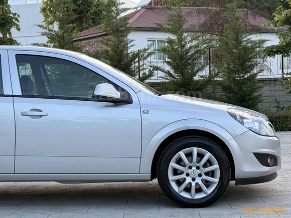 HATASIZZ BOYASIZZ 54.000 KM DE 2011 1.3 ASTRA