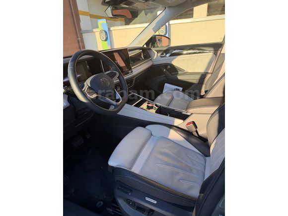 Sahibinden Volkswagen Tayron 1.5 e-TSI Elegance 2025 Model 