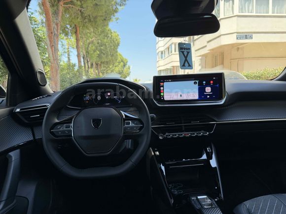 Sıfır Gibi Peugeot 2008 1.2 PureTech Allure 2025 Model 