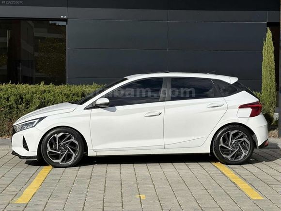 Sahibinden Hyundai i20 1.4 MPI Style Plus 2021 Model 