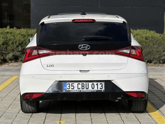 Sahibinden Hyundai i20 1.4 MPI Style Plus 2021 Model 