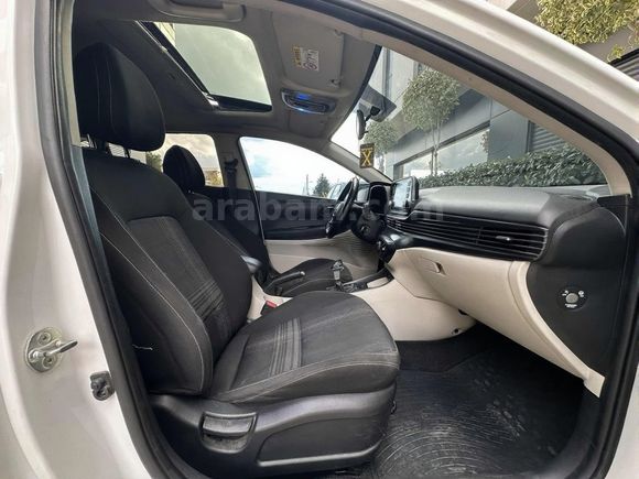 Sahibinden Hyundai i20 1.4 MPI Style Plus 2021 Model 