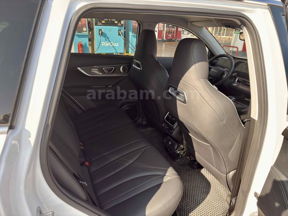 Sahibinden Chery Tiggo 7 Pro Max Exceptional 2025 Model  10700 km Beyaz
