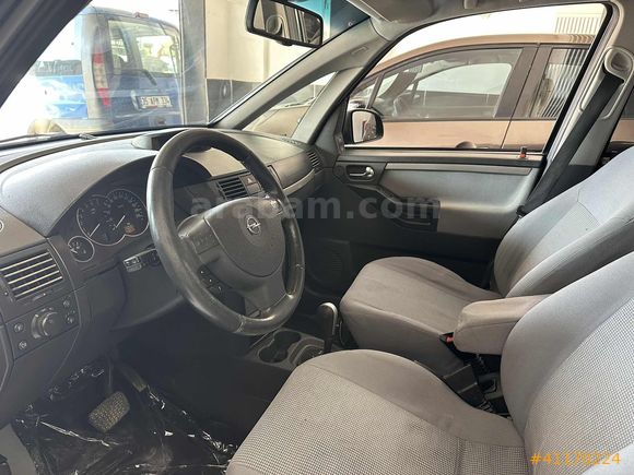 TERTEMİZ OTOMATİK VİTES AİLE ARACI ÇİFT SANRUF KLİMA
