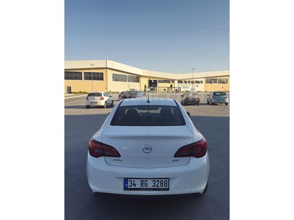 TEMİZ AİLE ARACI İHTİYAÇTAN SATILIK