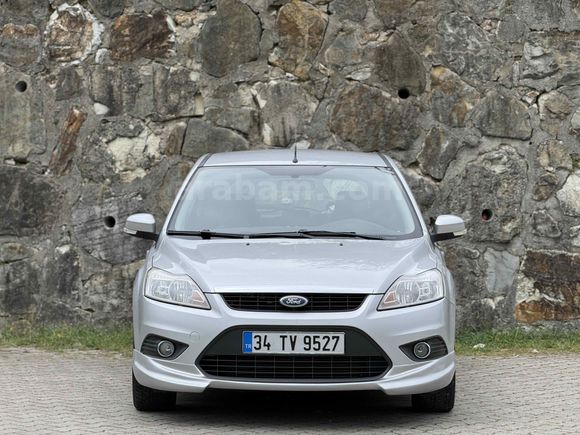Sahibinden Ford Focus 1.6 TDCi Collection 2011 Model Sakarya 95.000 km Gri (Gümüş)