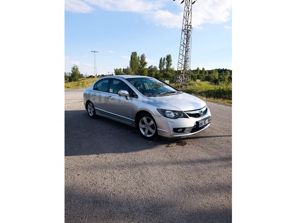 Sahibinden Honda Civic 1.6i VTEC Premium 2009 Model