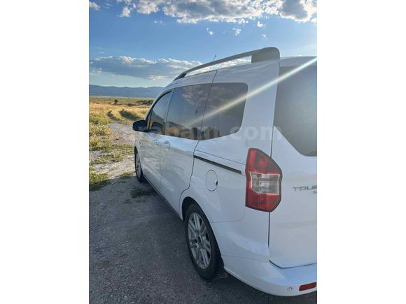 Sahibinden Ford Tourneo Courier 1.6 TDCi Titanium Plus 2016 Model 
