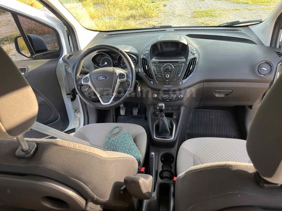 Sahibinden Ford Tourneo Courier 1.6 TDCi Titanium Plus 2016 Model 