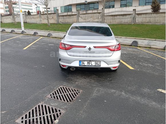 Sahibinden Renault Megane 1.5 Blue DCI Touch 2020 Model