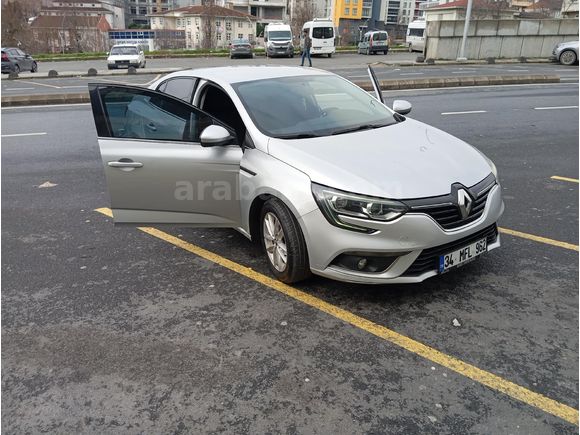 Sahibinden Renault Megane 1.5 Blue DCI Touch 2020 Model