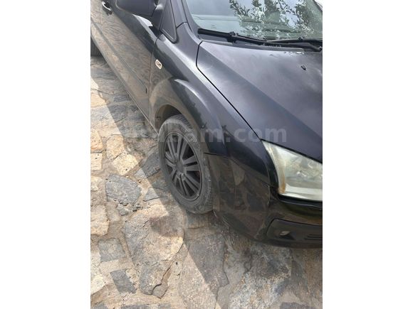 Sahibinden Ford Focus 1.6 Collection 2006 Model  275.000 km Siyah