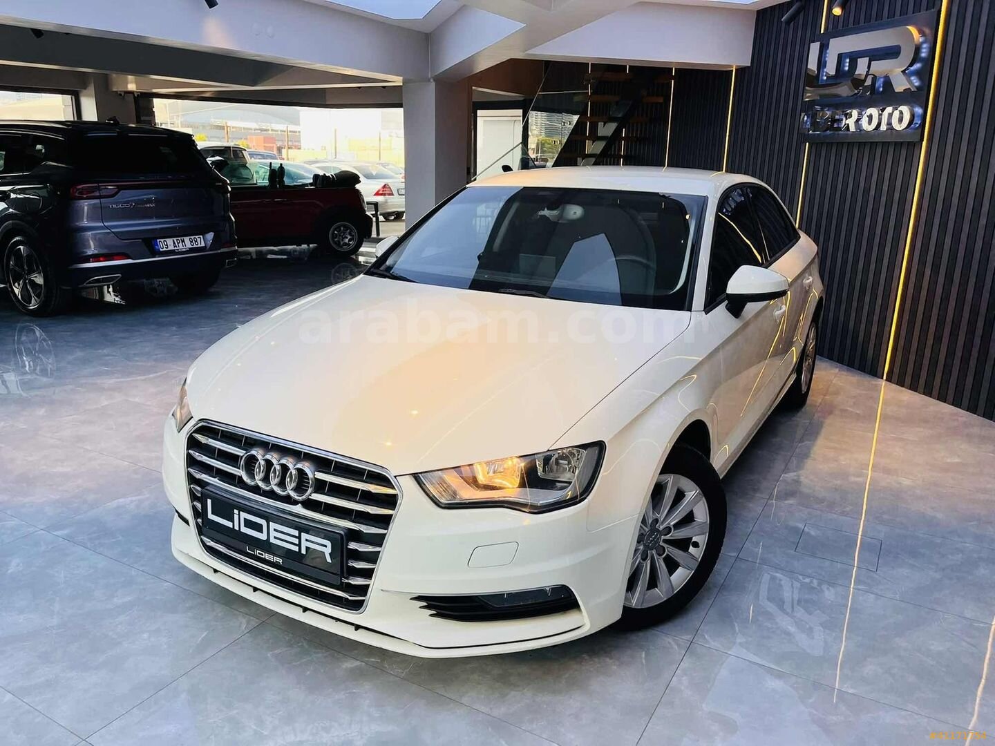 Galeriden Audi A3 Sedan 1.6 TDI Ambiente 2014 Model İzmir 245.000 km Beyaz 2