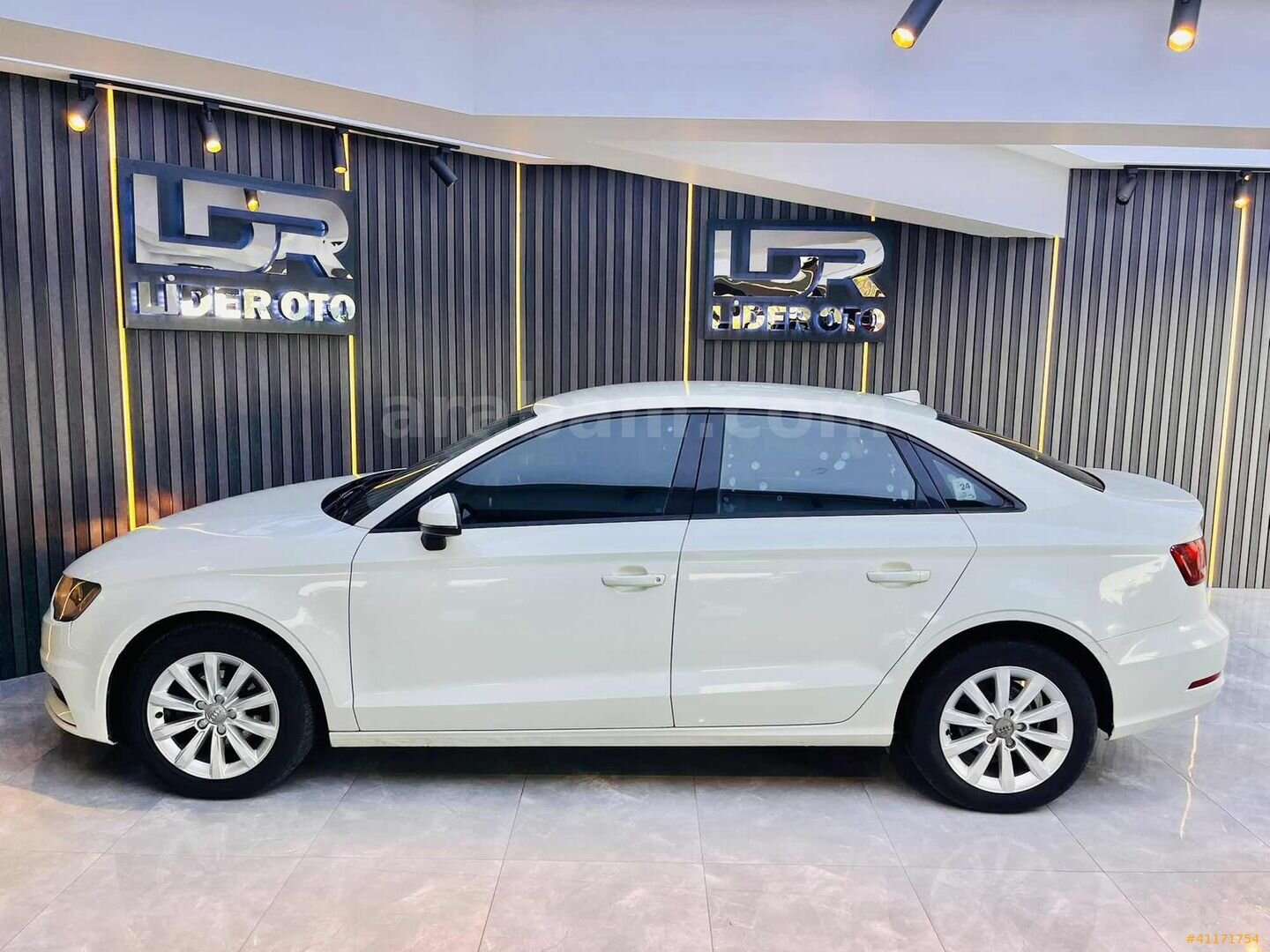 Galeriden Audi A3 Sedan 1.6 TDI Ambiente 2014 Model İzmir 245.000 km Beyaz 6