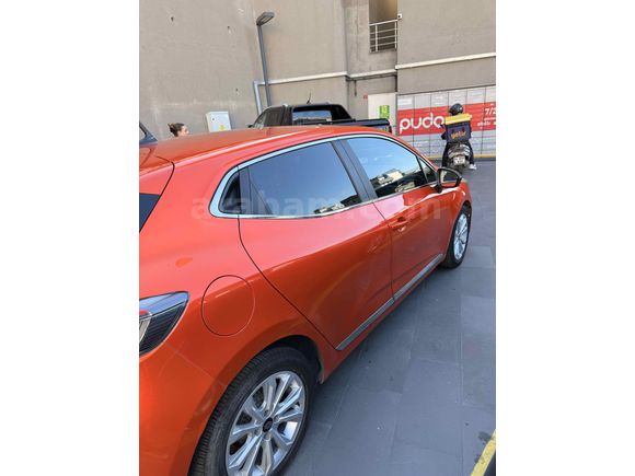 Sahibinden Renault Clio 1.0 TCe Evolution 2023 Model  79.500 km Turuncu