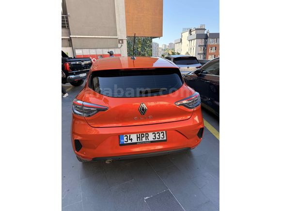Sahibinden Renault Clio 1.0 TCe Evolution 2023 Model  79.500 km Turuncu