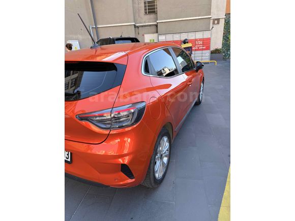 Sahibinden Renault Clio 1.0 TCe Evolution 2023 Model  79.500 km Turuncu