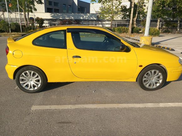 Sahibinden Renault Megane 1.6 Coupe RXI 2000 Model