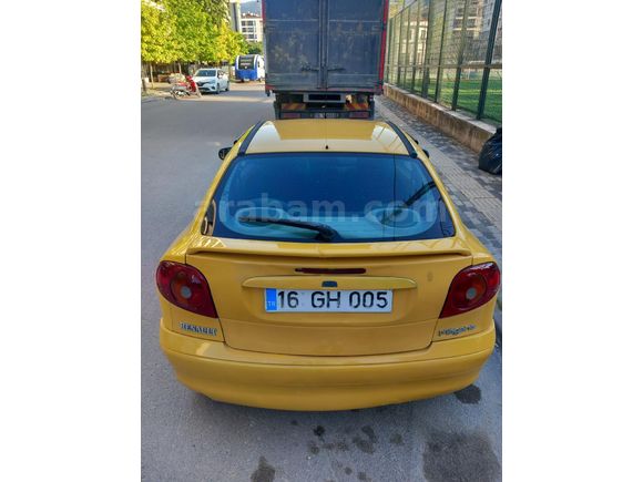 Sahibinden Renault Megane 1.6 Coupe RXI 2000 Model