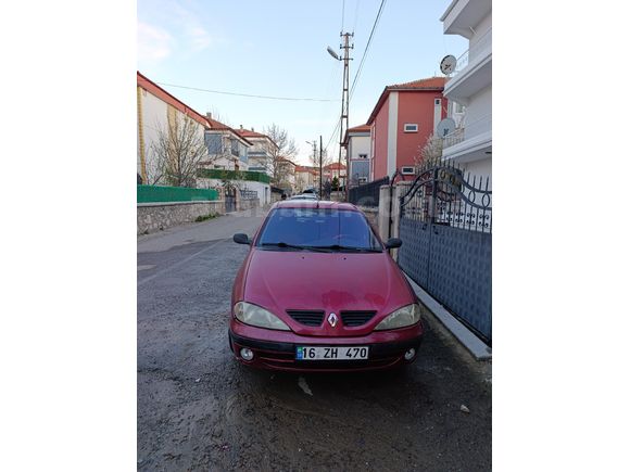 Sahibinden Renault Megane 1.4 Authentique 2001 Model