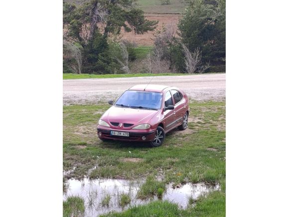 Sahibinden Renault Megane 1.4 Authentique 2001 Model