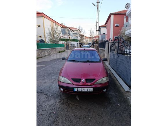 Sahibinden Renault Megane 1.4 Authentique 2001 Model