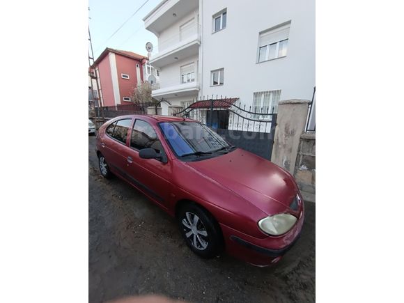 Sahibinden Renault Megane 1.4 Authentique 2001 Model