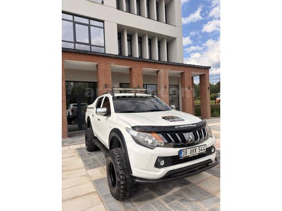 Sahibinden Mitsubishi L 200 4x4 Storm 2017 Model 
