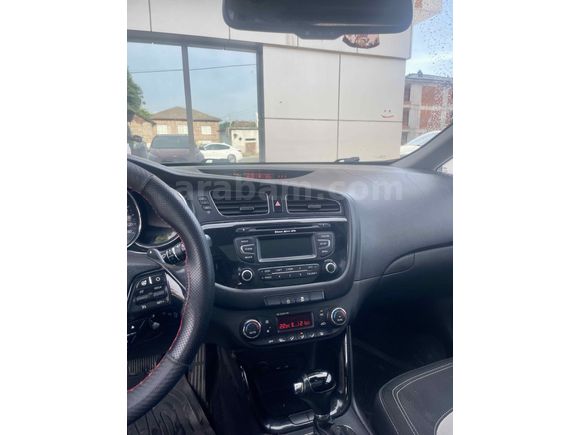 Sahibinden Kia Ceed 1.6 CRDi Concept Plus SW 2014 Model 