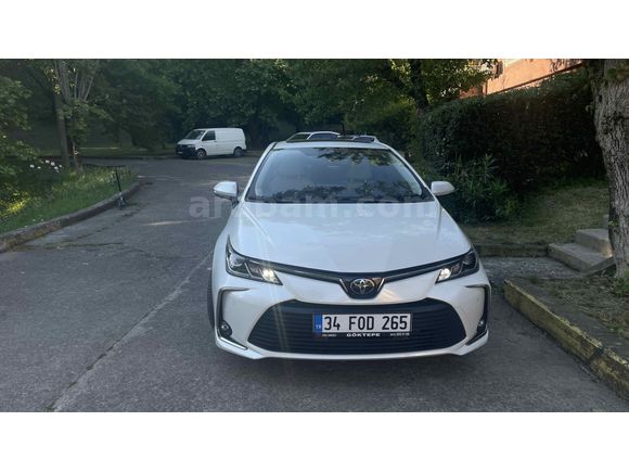 Sahibinden Toyota Corolla 1.5 Flame X-Pack 2022 Model  57.500 km Beyaz