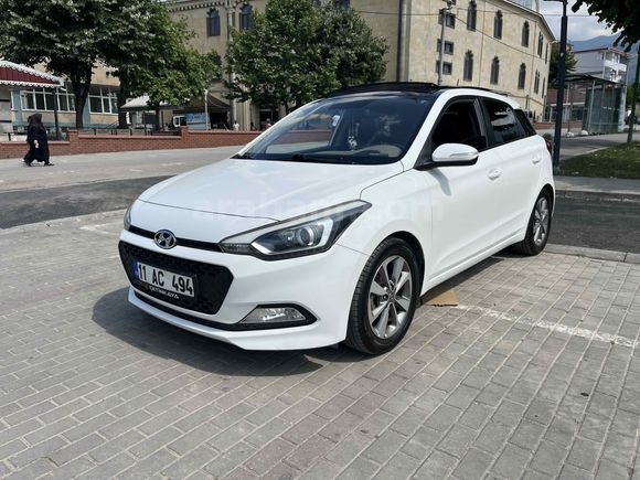 Sahibinden Hyundai i20 1.2 MPI Style 2017 Model 