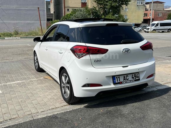Sahibinden Hyundai i20 1.2 MPI Style 2017 Model 