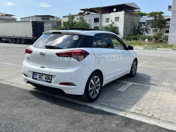 Sahibinden Hyundai i20 1.2 MPI Style 2017 Model 