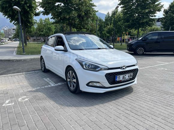 Sahibinden Hyundai i20 1.2 MPI Style 2017 Model 