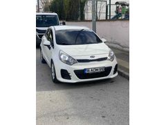 Sahibinden Kia Rio 1.4 CRDi Comfort 2015 Model  256.500 km Beyaz