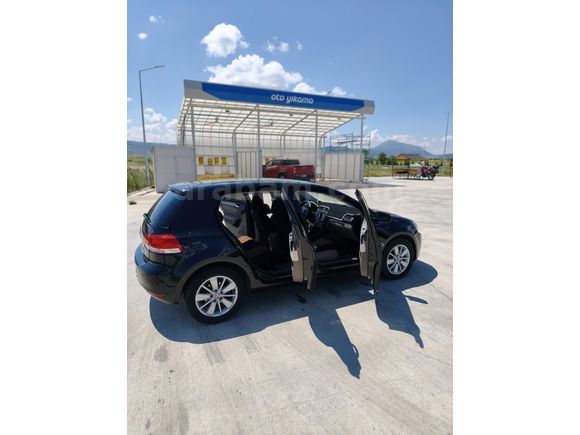 Volkswagen Golf 1.4 TSi Trendline 2012 Model
