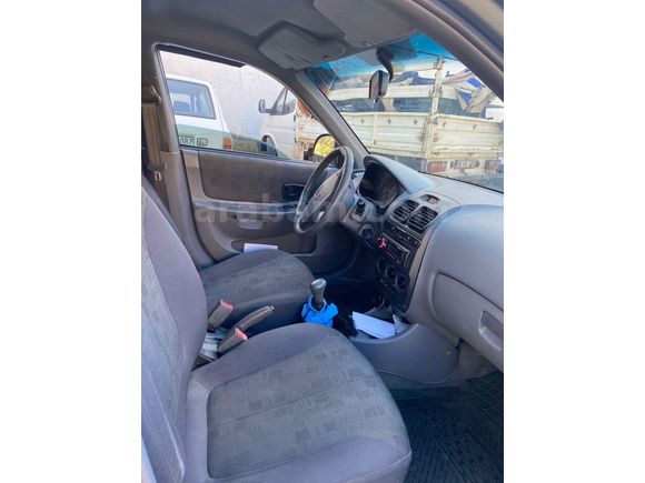 Sahibinden Hyundai Accent 1.5 CRDi Admire 2005 Model 