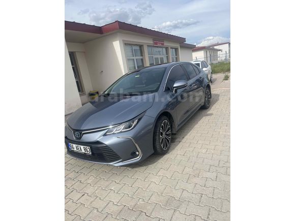 Sahibinden Toyota Corolla 1.8 Hybrid Flame X-Pack 2021 Model 
