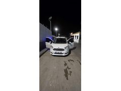 Sahibinden Ford Tourneo Courier 1.6 TDCi Titanium Plus 2015 Model