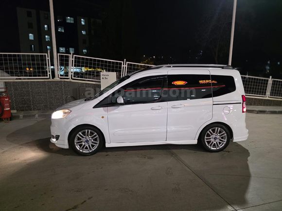 Sahibinden Ford Tourneo Courier 1.6 TDCi Titanium Plus 2015 Model