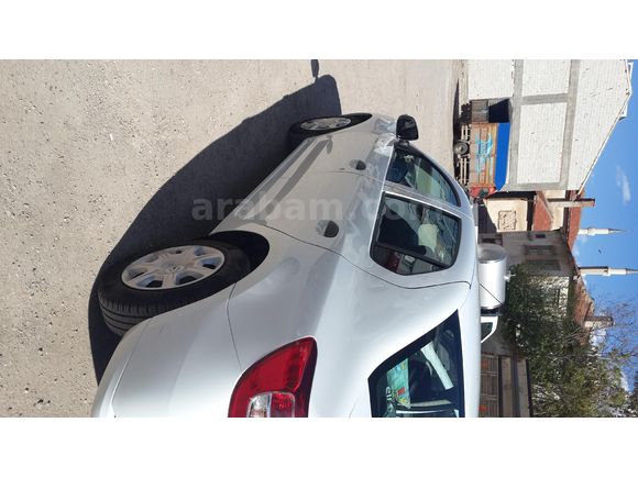 Sahibinden Renault Symbol 1.2 Touch 2013 Model  145.000 km Beyaz