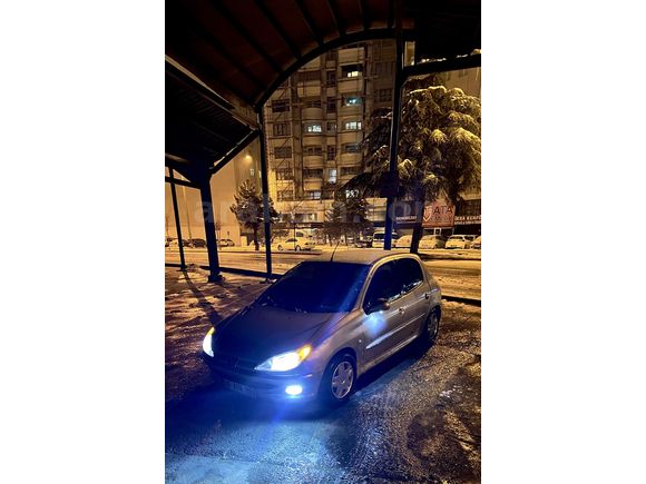 Sahibinden Peugeot 206 1.4 XR 2000 Model 