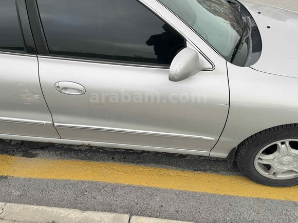 Sahibinden Hyundai Elantra 2.0 GLS 2000 Model 