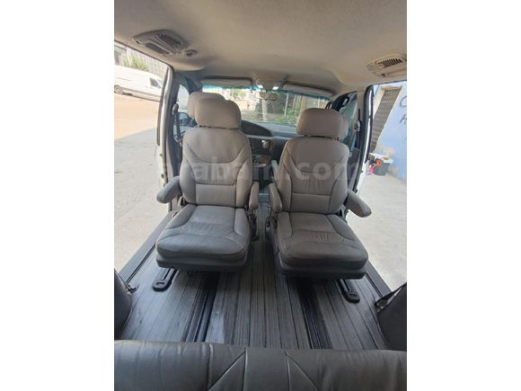 Sahibinden Kia Carnival 2.5 LS 2000 Model