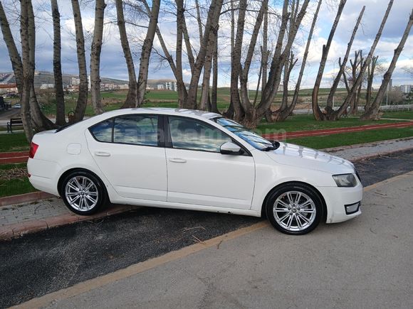Sahibinden Skoda Octavia 1.6 TDI Optimal 2015 Model