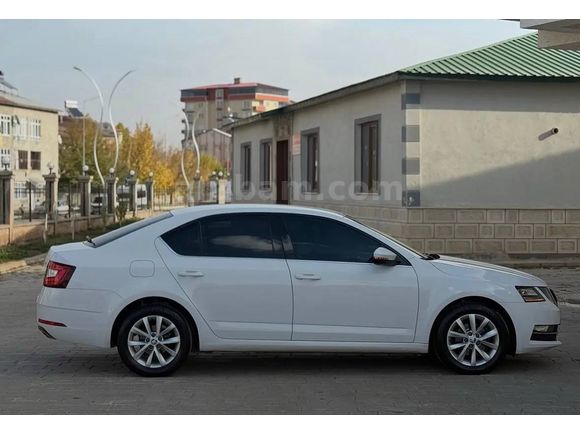 Sahibinden Skoda Octavia 1.6 TDI Style 2018 Model 