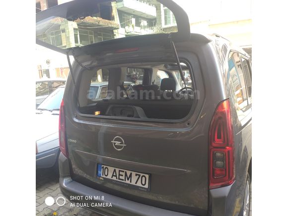 Sahibinden Opel Combo 1.5 CDTI Ultimate 2021 Model Trabzon 43.000 km gri