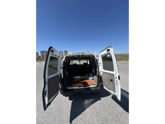 Sahibinden Peugeot Partner 1.9 D 2001 Model 