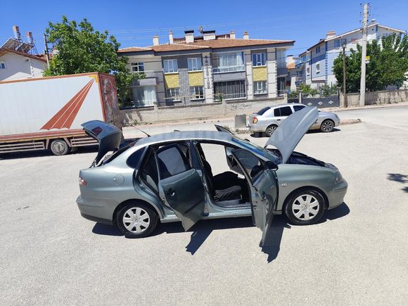 Sahibinden Seat Cordoba 1.4 Stella 2004 Model