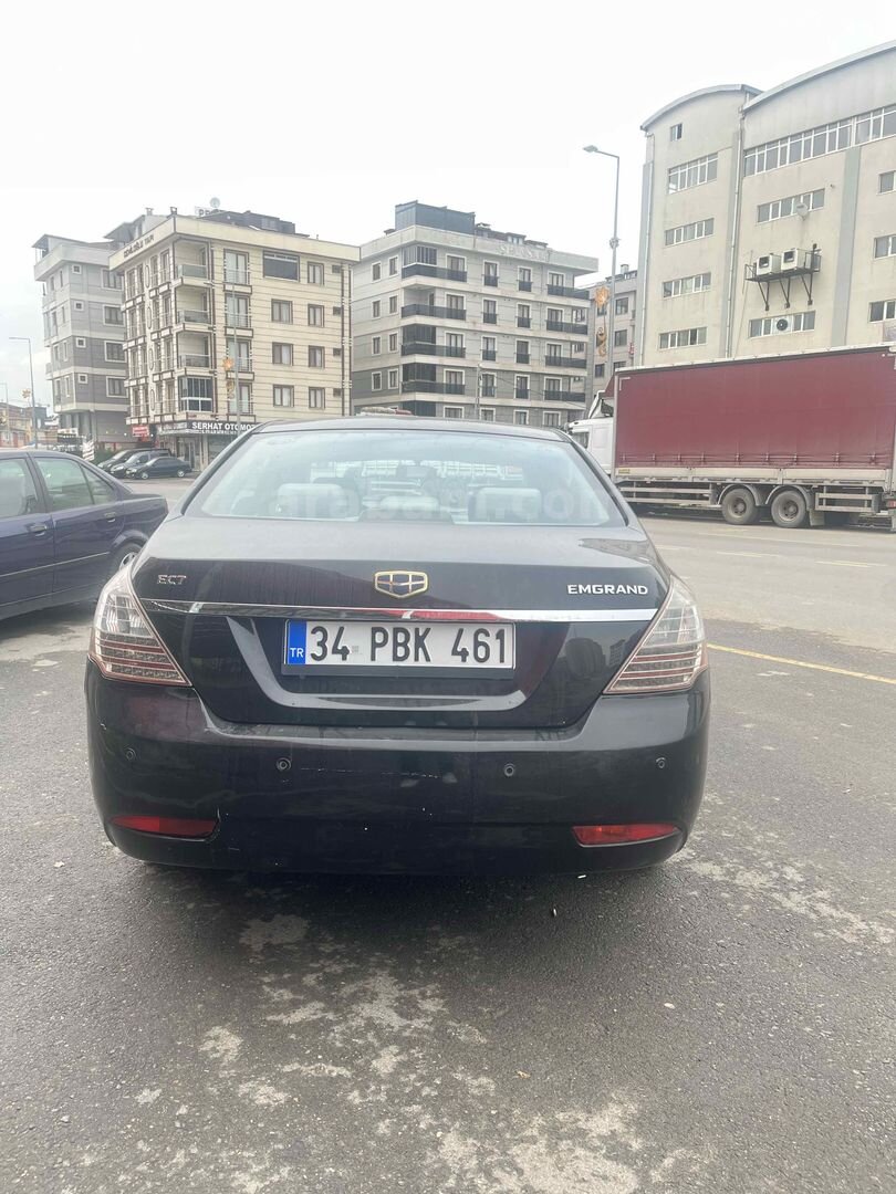 Sahibinden Geely Emgrand 1.5 GSL Premium SR 2011 Model İstanbul 195.000 km Siyah 3